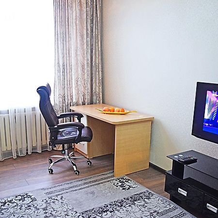 Luxury Palace Apartment Bishkek Bagian luar foto