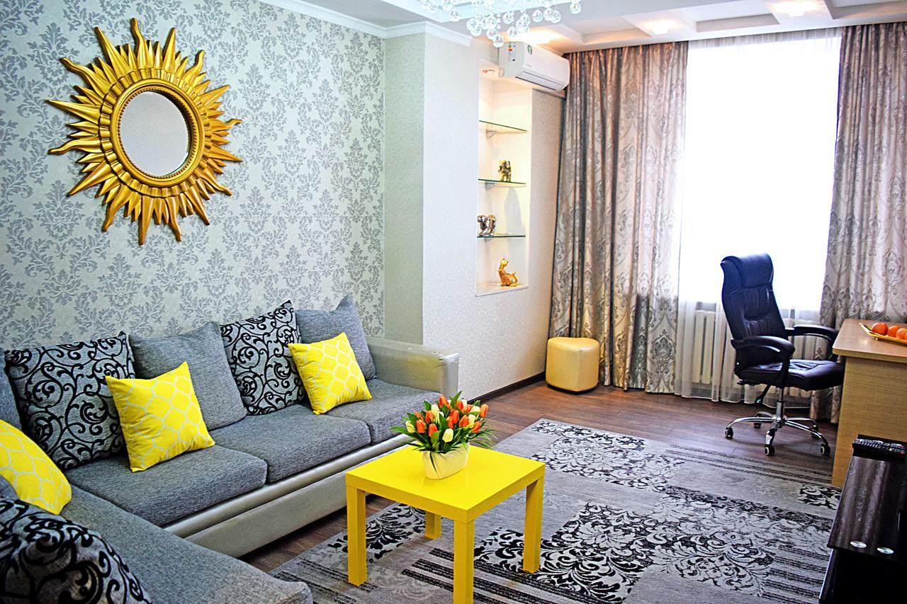 Luxury Palace Apartment Bishkek Bagian luar foto